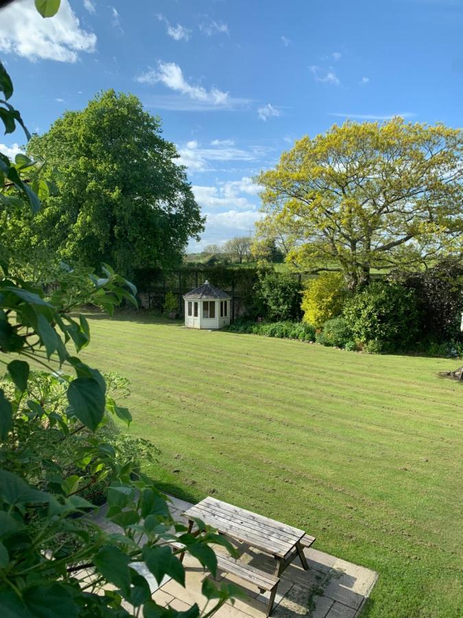 Dalton House Bed And Breakfast Buitenkant foto